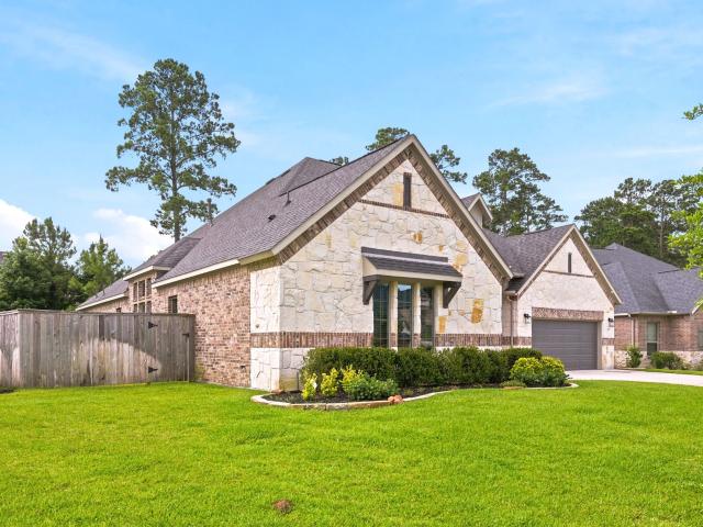 House for sale in Pinehurst, Texas