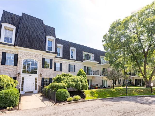 Condo for sale in Westlake