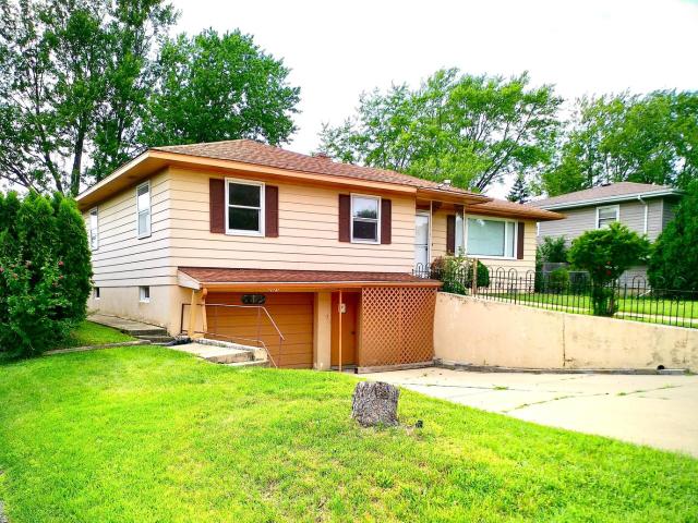 House for sale in Crest Hill, Illinois