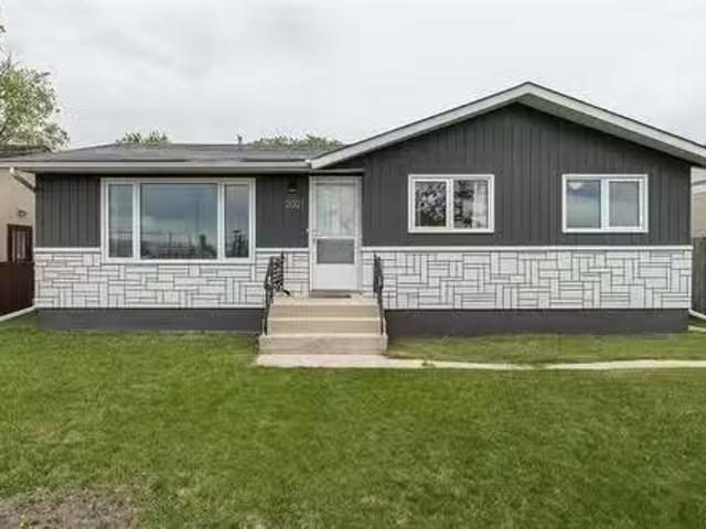 House for sale in East St. Paul, Manitoba