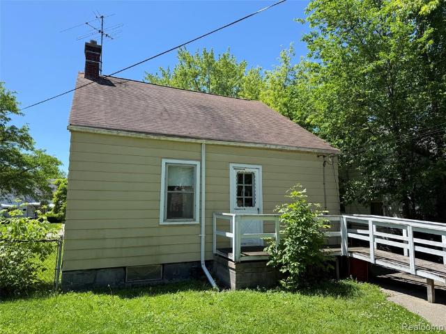 House for sale in Harper Woods, Michigan