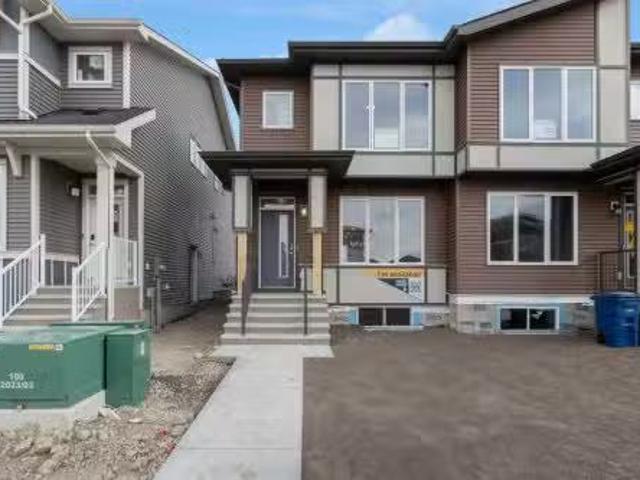 House for sale in Airdrie, Alberta
