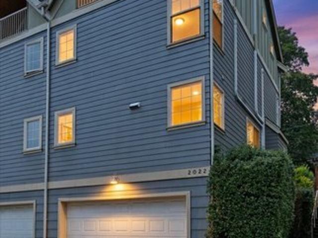 Townhouse for sale in Seattle, Washington