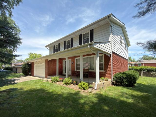House for sale in Briarwood Terrace Apartments, Mount Prospect