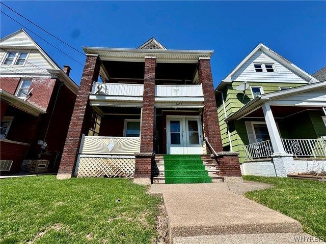 House for sale in Niagara, New York