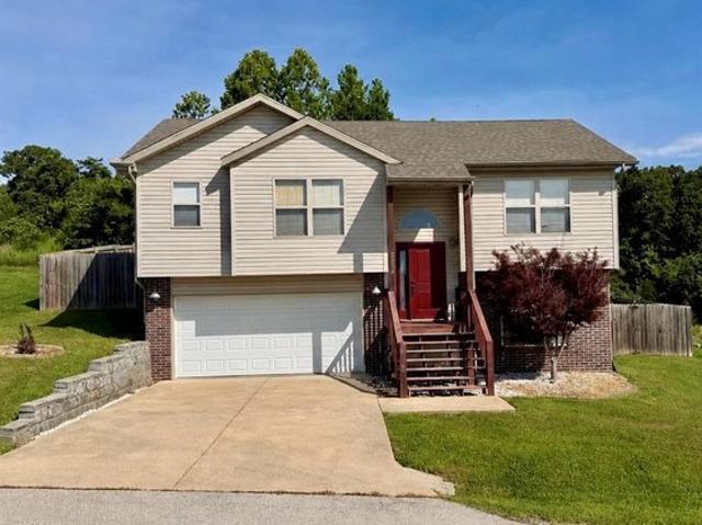 House for sale in Saint Robert, Missouri
