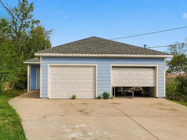 House for sale in Fort Worth, Tarrant County