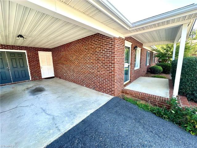 Condo for sale in Mount Airy, North Carolina
