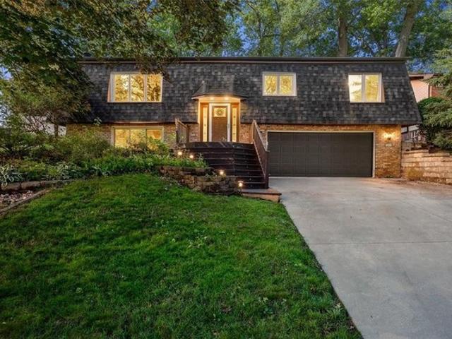 House for sale in Linn, Iowa