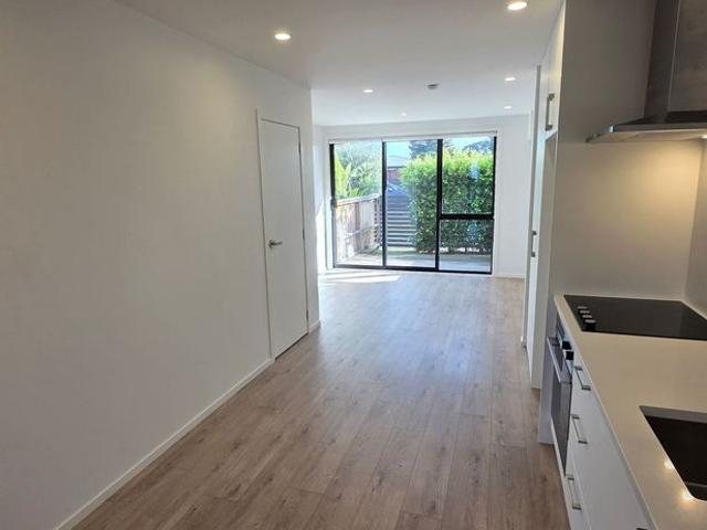 Townhouse for rent in Avondale, Whau