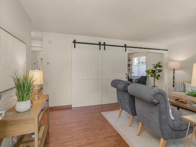 House for sale in Highland, Saint Paul