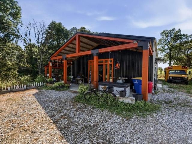 House for sale in Oakland, Kentucky