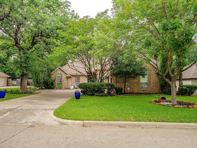 House for sale in Azle, Texas