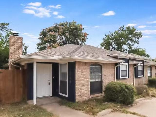 House for rent in Arlington