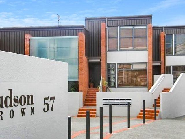 Apartment for rent in Mechanics Bay, Auckland