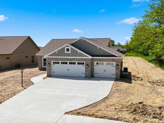 Condo for sale in Auburn, Indiana