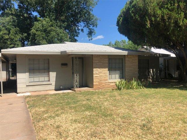 House for sale in Taylor, Texas