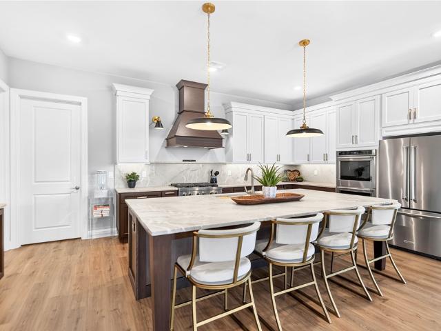 House for sale in Wall Rose, Economy
