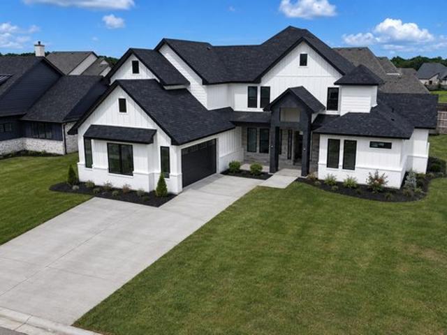 House for sale in Pottsboro, Texas