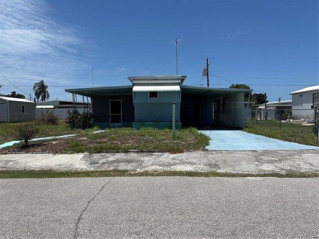House for sale in Holiday, Florida