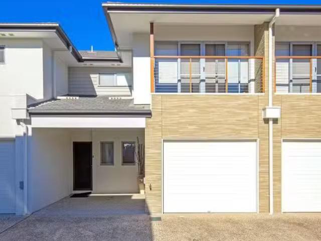 Condo for rent in Fernbrook, Queensland