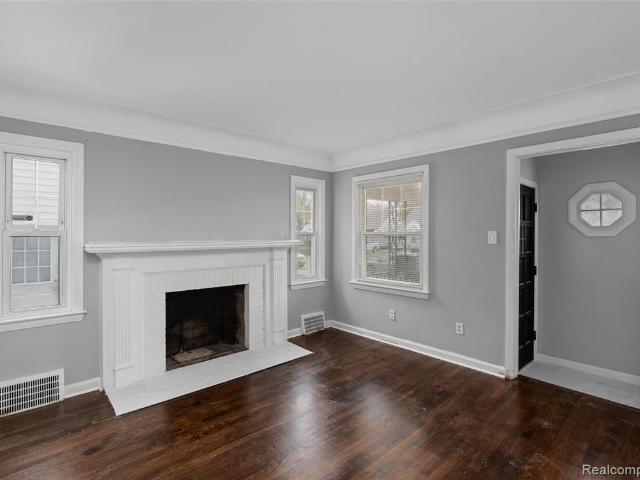 House for sale in Harper Woods, Wayne County