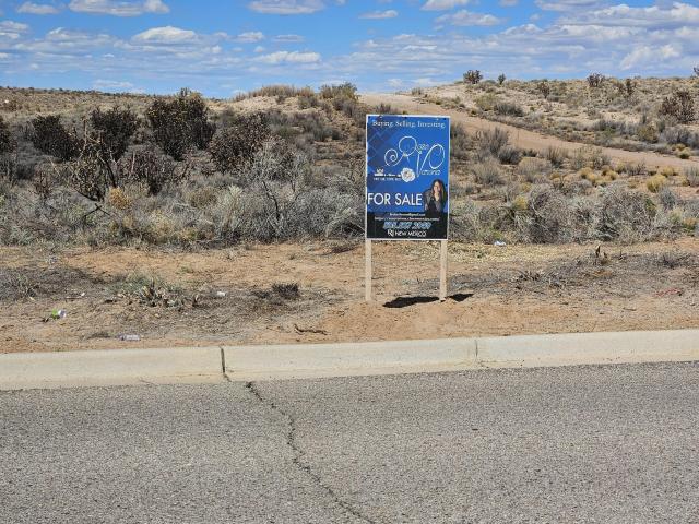 Land for sale in Rio Rancho, New Mexico