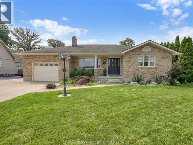 House for sale in Chatham–kent, Ontario