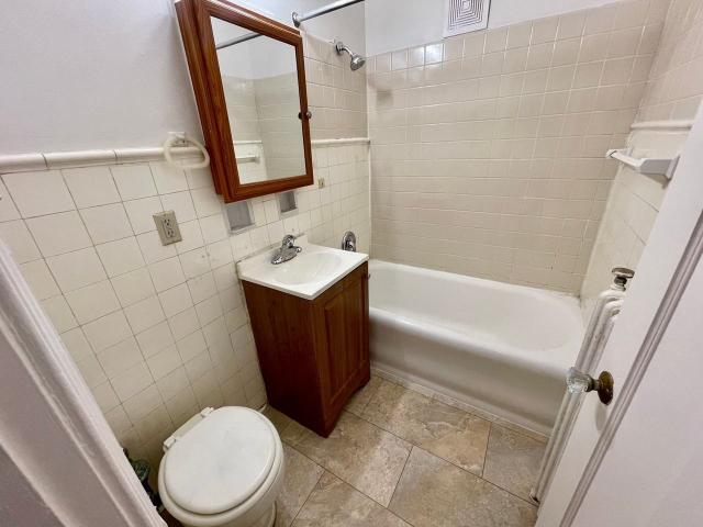 Apartment for rent in Lower East Side, Milwaukee
