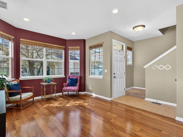 Townhouse for sale in Round Lake, Illinois