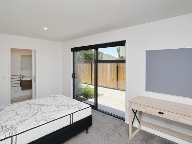 Apartment for rent in Chaslands, Canterbury