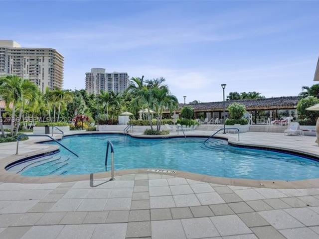 Condo for sale in Aventura, Florida