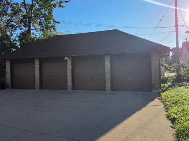 House for sale in Triangle North, Milwaukee