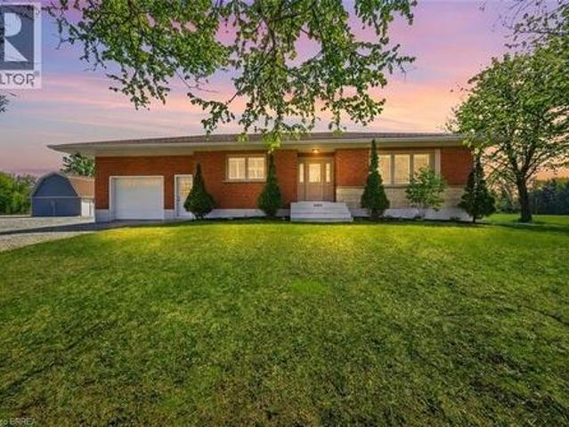 House for sale in Ontario