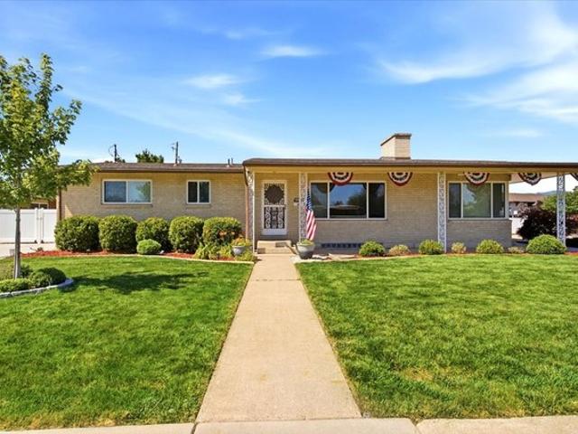 House for sale in Roy, Utah