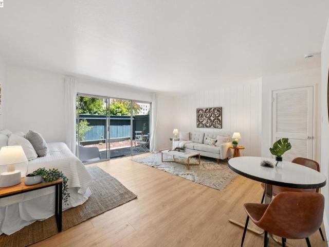 Condo for sale in Alameda, California