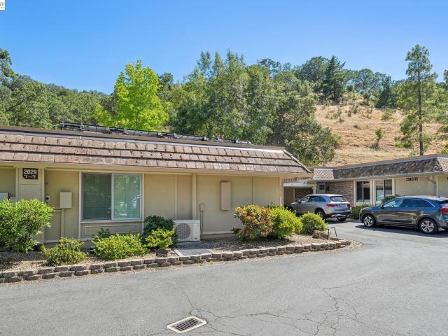 Condo for sale in Walnut Creek, California