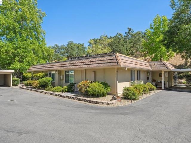 Condo for sale in Walnut Creek, California