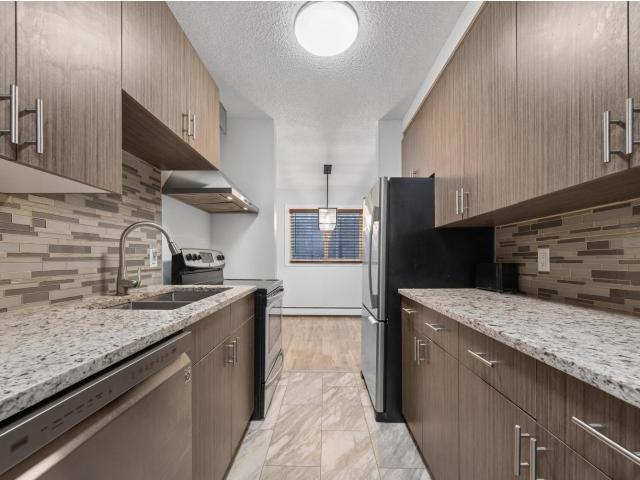 Apartment for sale in Wedgewood, Alberta