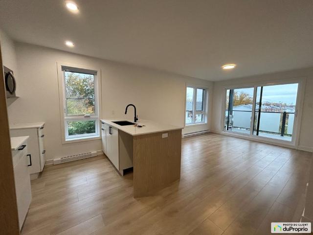 Apartment for rent in Delson, Montérégie