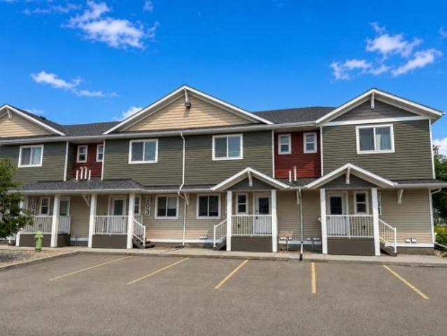 Townhouse for sale in Vanier Woods, City of Red Deer