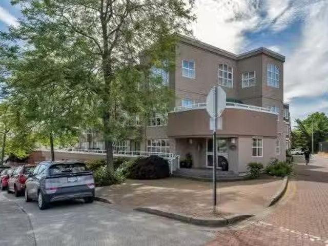 House for sale in White Rock, British Columbia