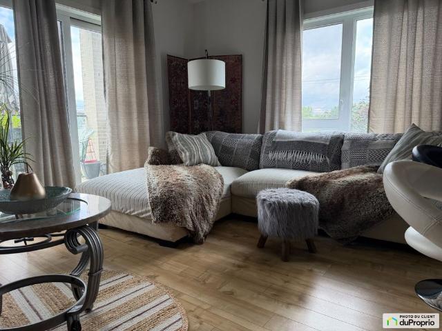 Apartment for rent in La Prairie, Montérégie