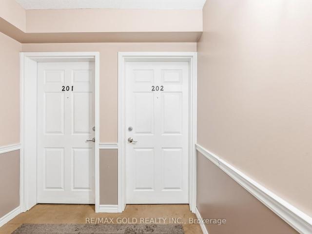 Condo for sale in Milton, Ontario
