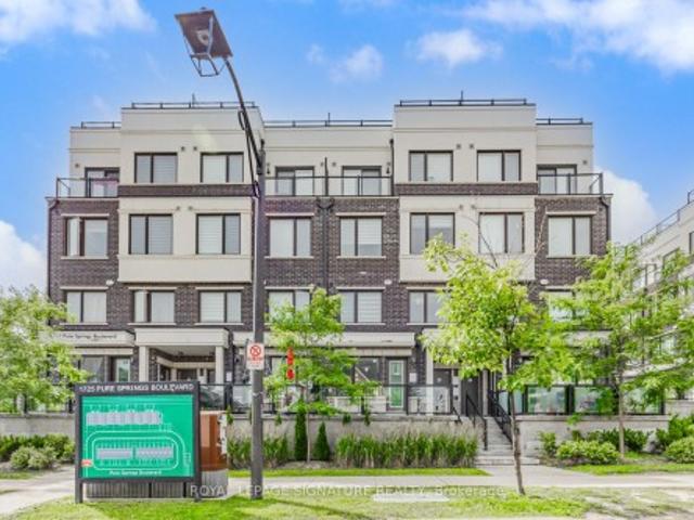 Townhouse for rent in Durham, Ontario