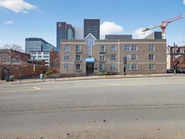 Condo for sale in Ville-Marie, Montréal