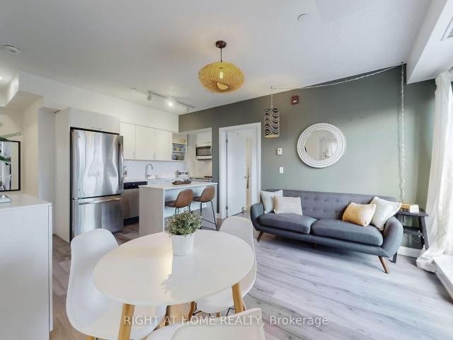 Condo for sale in Toronto, Golden Horseshoe