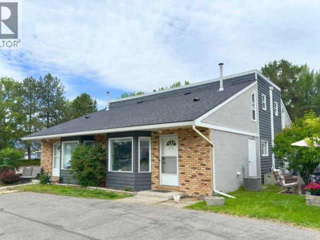 Townhouse for sale in Winfield, British Columbia