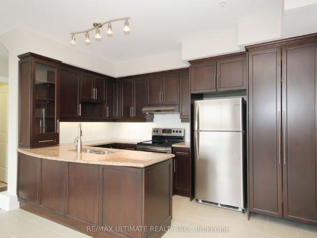 House for rent in Toronto—St. Paul's, Toronto