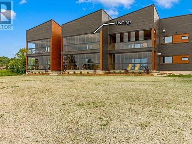 Condo for sale in Wiarton, Ontario